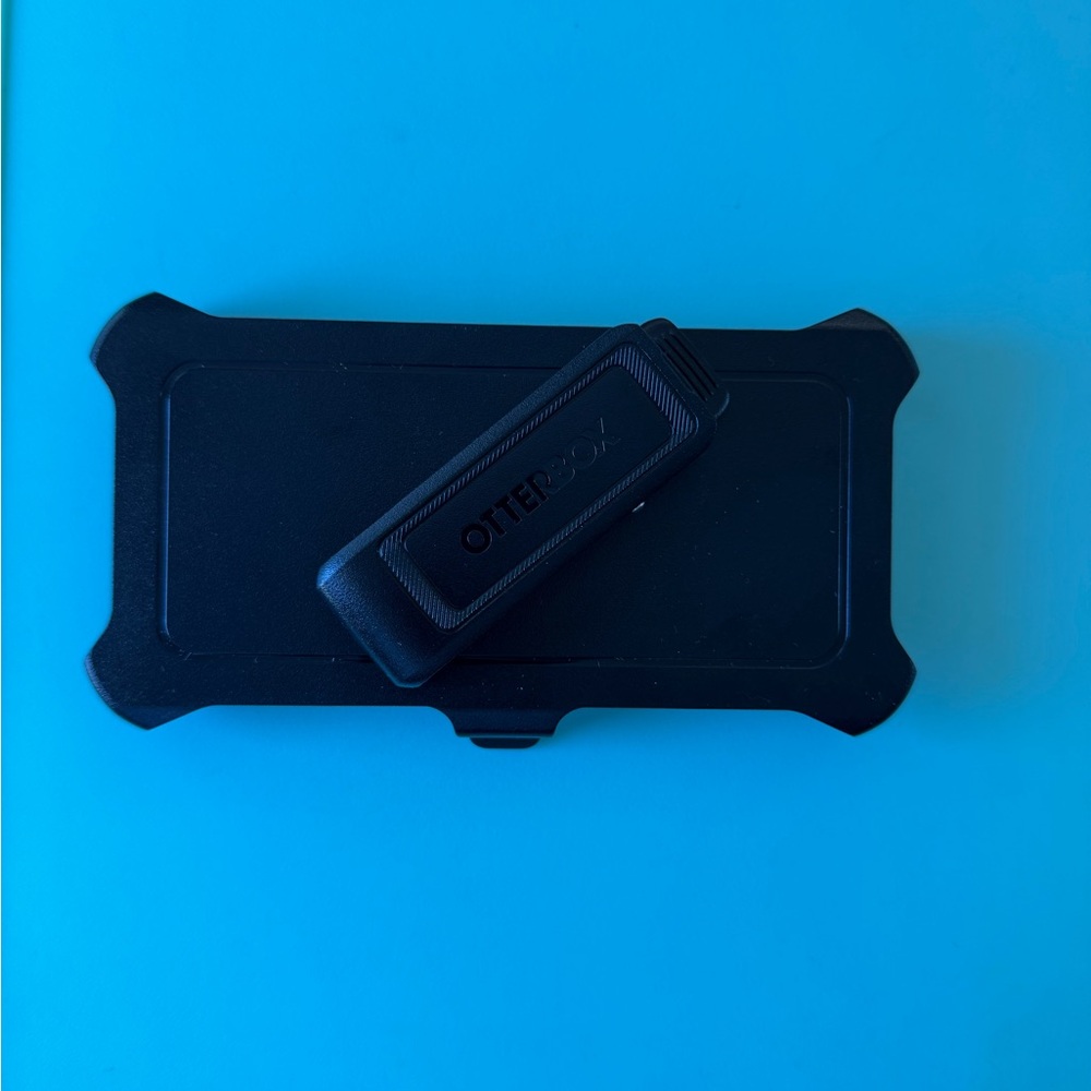 OtterBox Black iPhone 13/14/15 Belt Holster ONLY - Picture 13 of 13